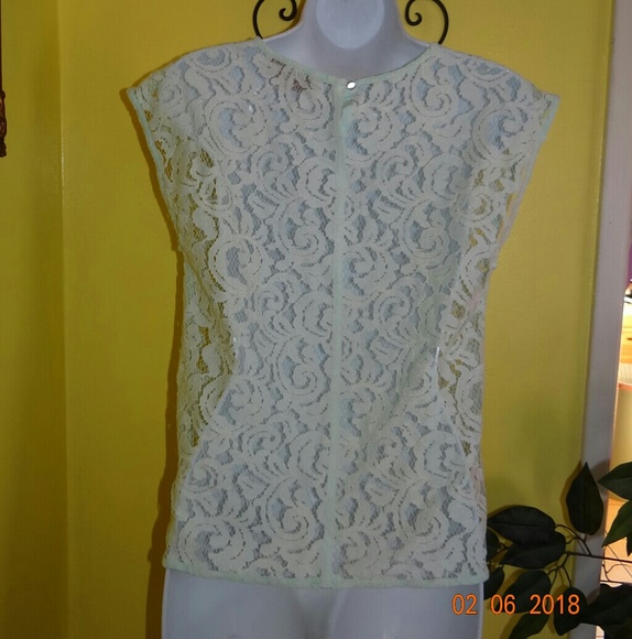 $10 Sale! Everything must go! - Picture 3 of 5